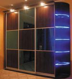 Стилни гардероби за дома в комбинация със стъкло